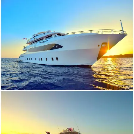 Bella Liveaboard